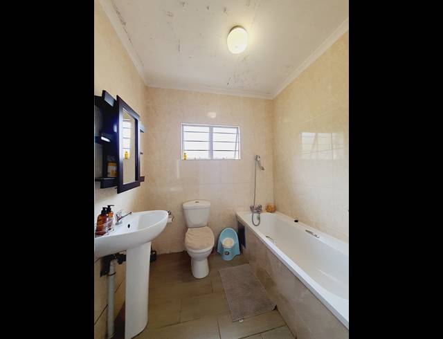 3 BEDROOM CLUSTER RENTED IN HALFWAY GARDENS